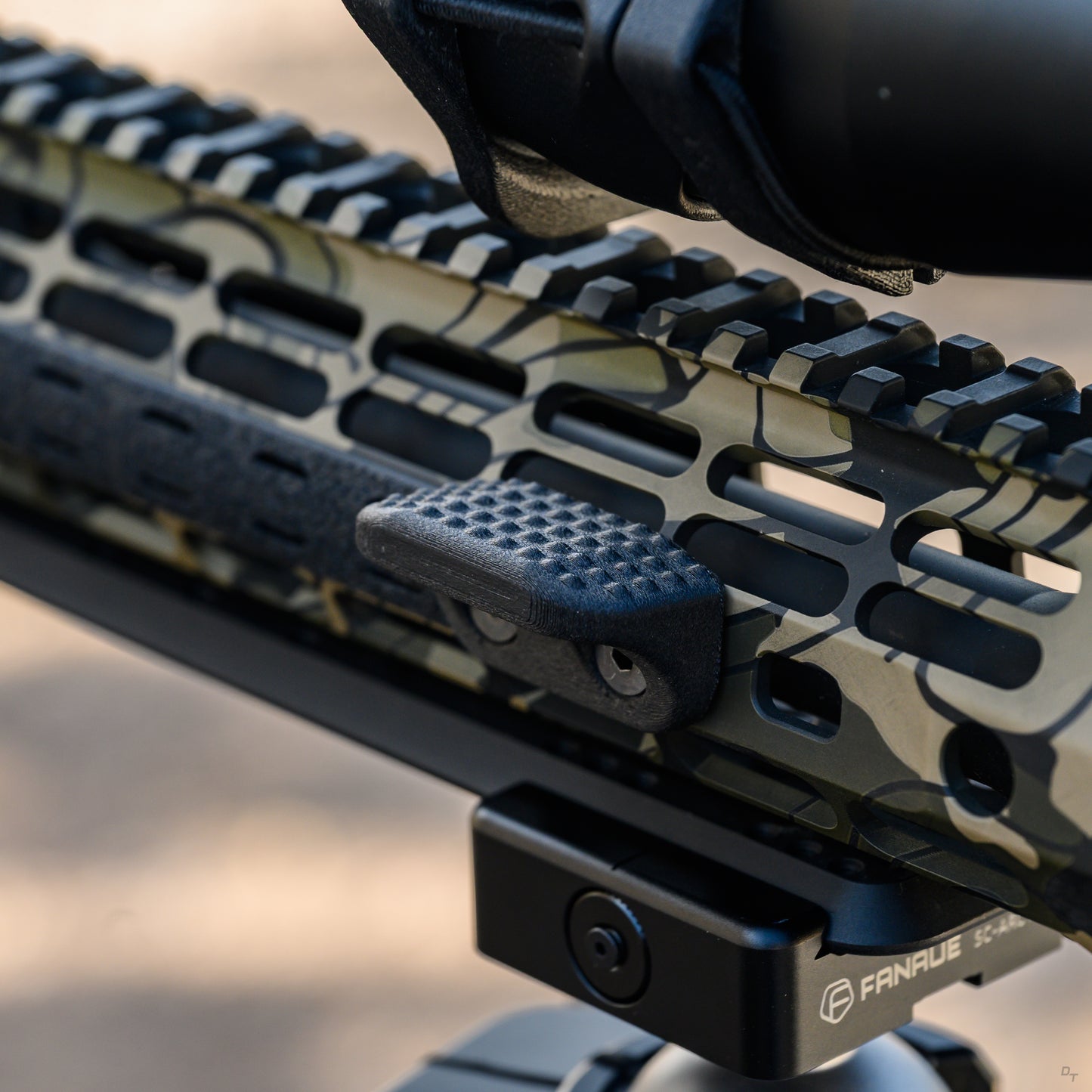 DT "The Justin" M-LOK Thumb Rest